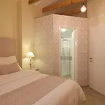 Ostanak kod kuće Janez *
