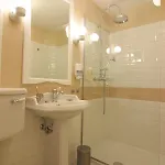 Ostanak kod kuće Janez *