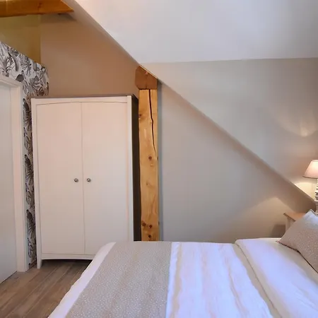 Janez Homestay